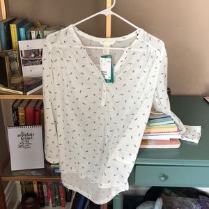 Brand new: White shirt with small leaf from H&M